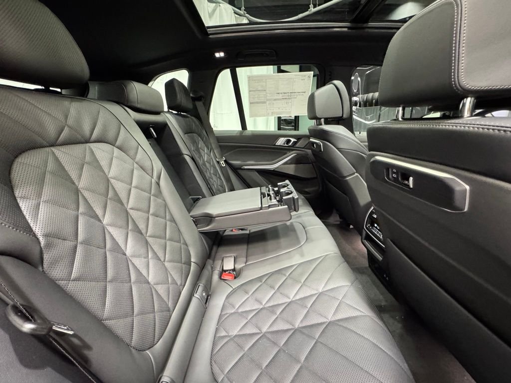 Used 2026 Brooklyn Grey Metallic BMW M60i image 23