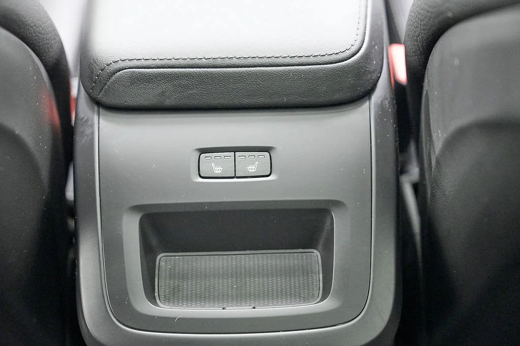 Certified Used 2024 Vapour Grey Volvo Plus image 23