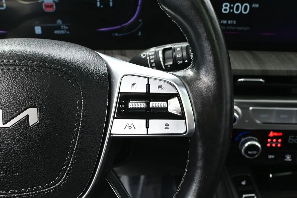 Used 2023 Black Kia EX X-Line image 28