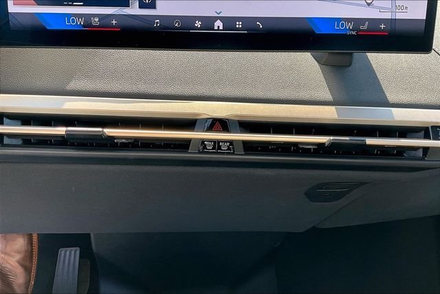 2025 BMW iX 50 - Photo 23