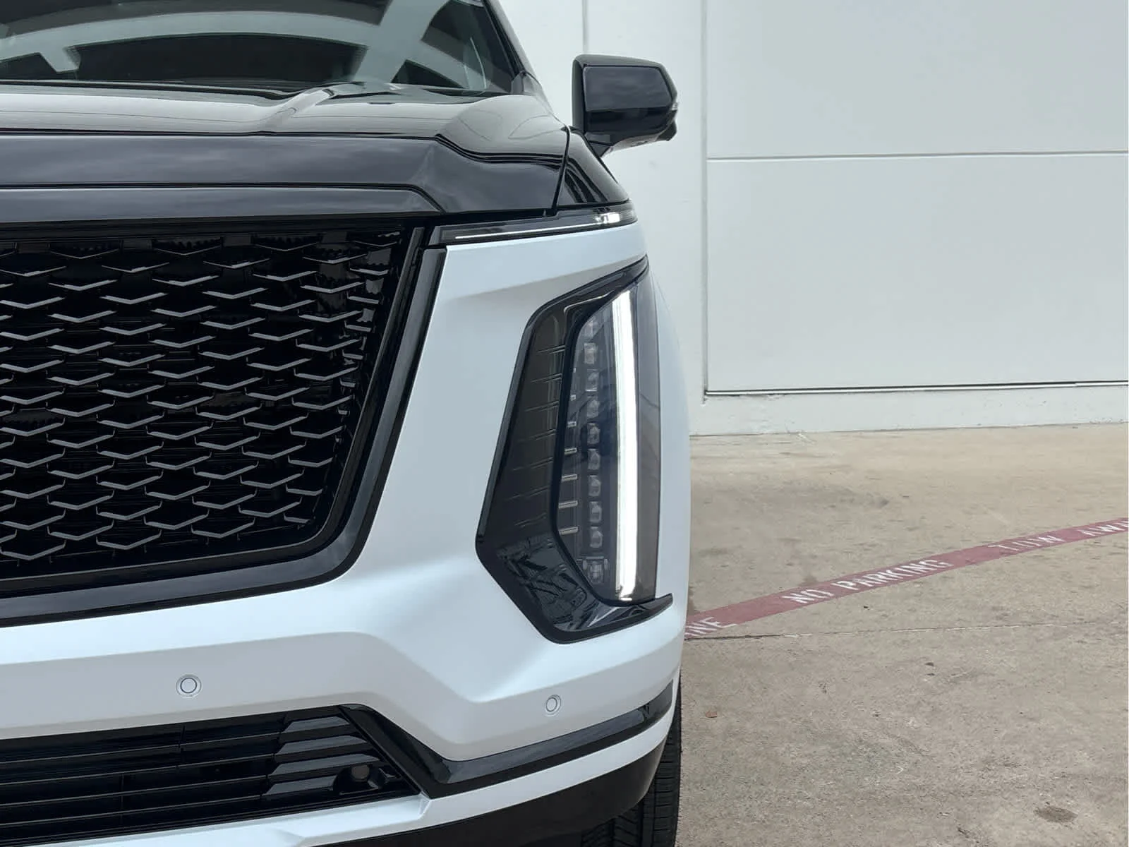 New 2026 Vibrant White Tricoat Cadillac Platinum Sport image 7