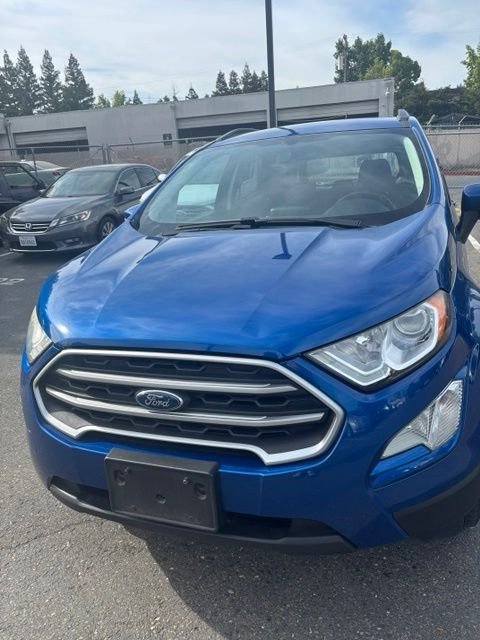 Used 2018 Blue Ford SE image 2