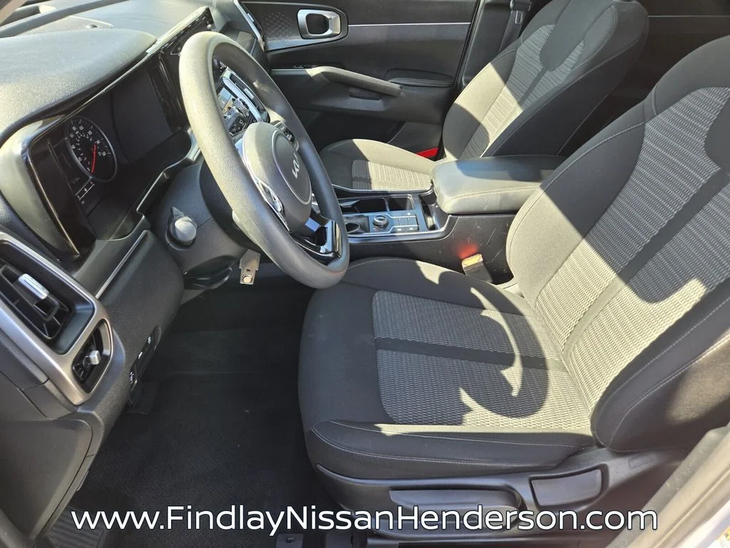 Used 2022 White Kia LX image 10