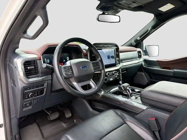 Used 2023 White Metallic Ford LARIAT image 25