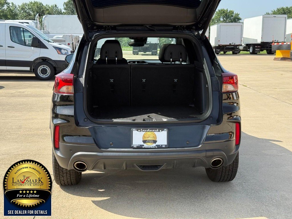 Used 2021 Mosaic Black Metallic Chevrolet AWD 4dr RS image 18