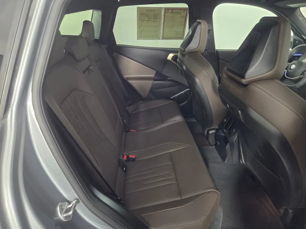 Used 2025 Skyscraper Gray Metallic BMW 30 xDrive image 30