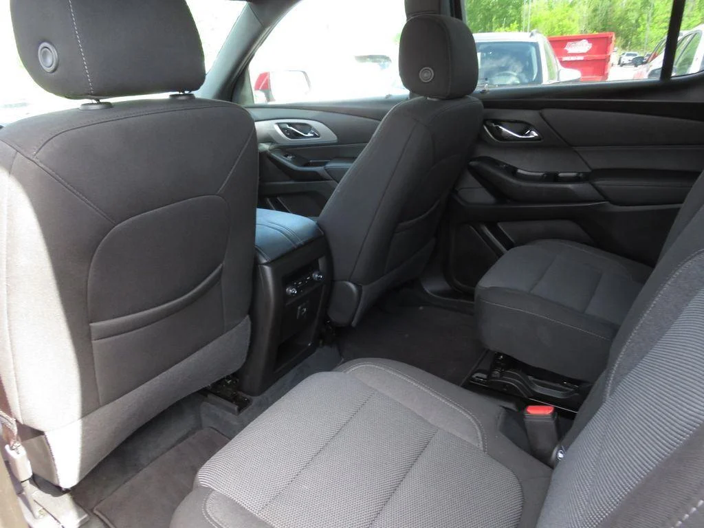 Used 2023 Radiant Red Chevrolet LT image 25