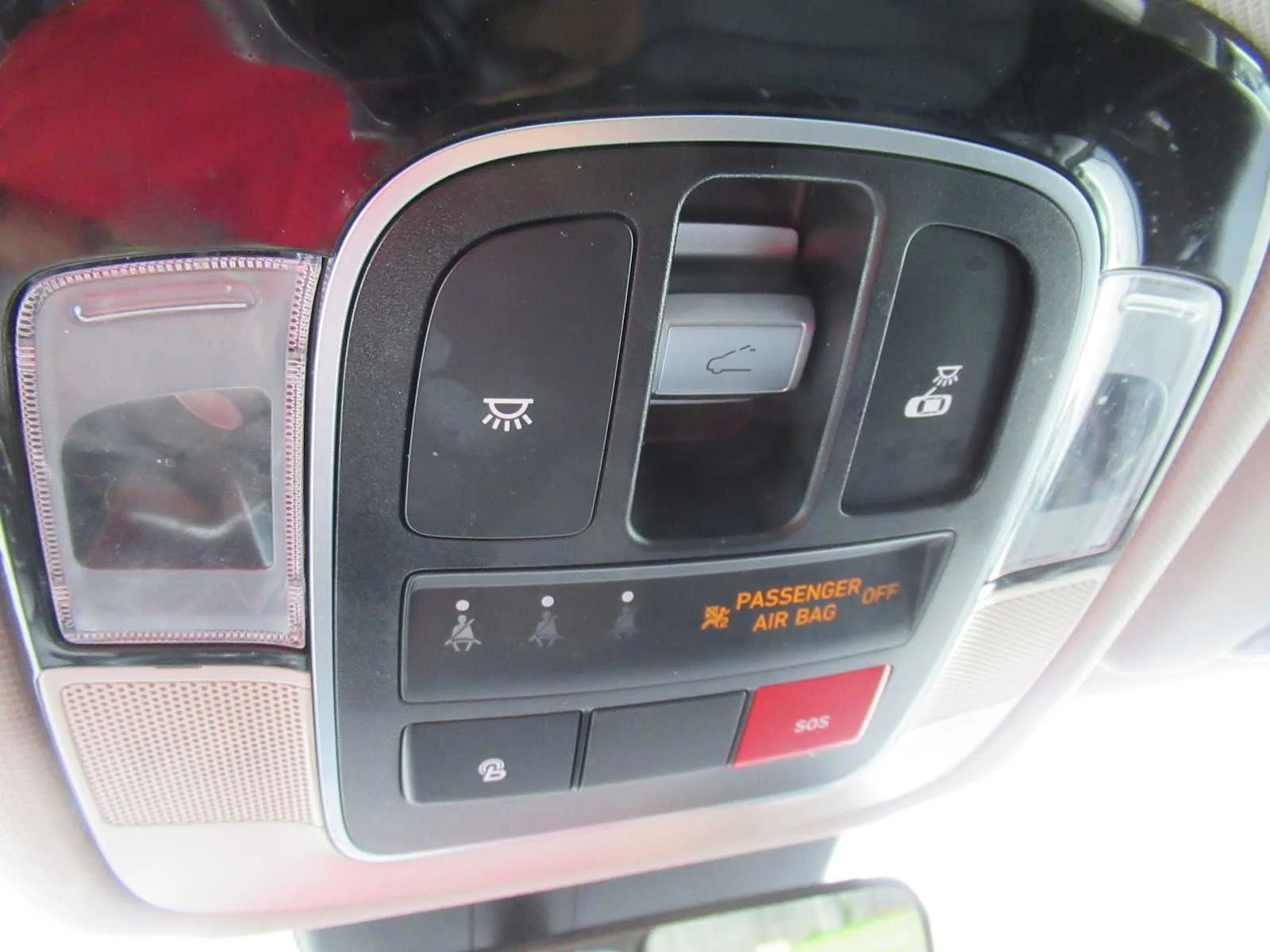 Used 2024 Amazon Gray Hyundai SEL Convenience image 32