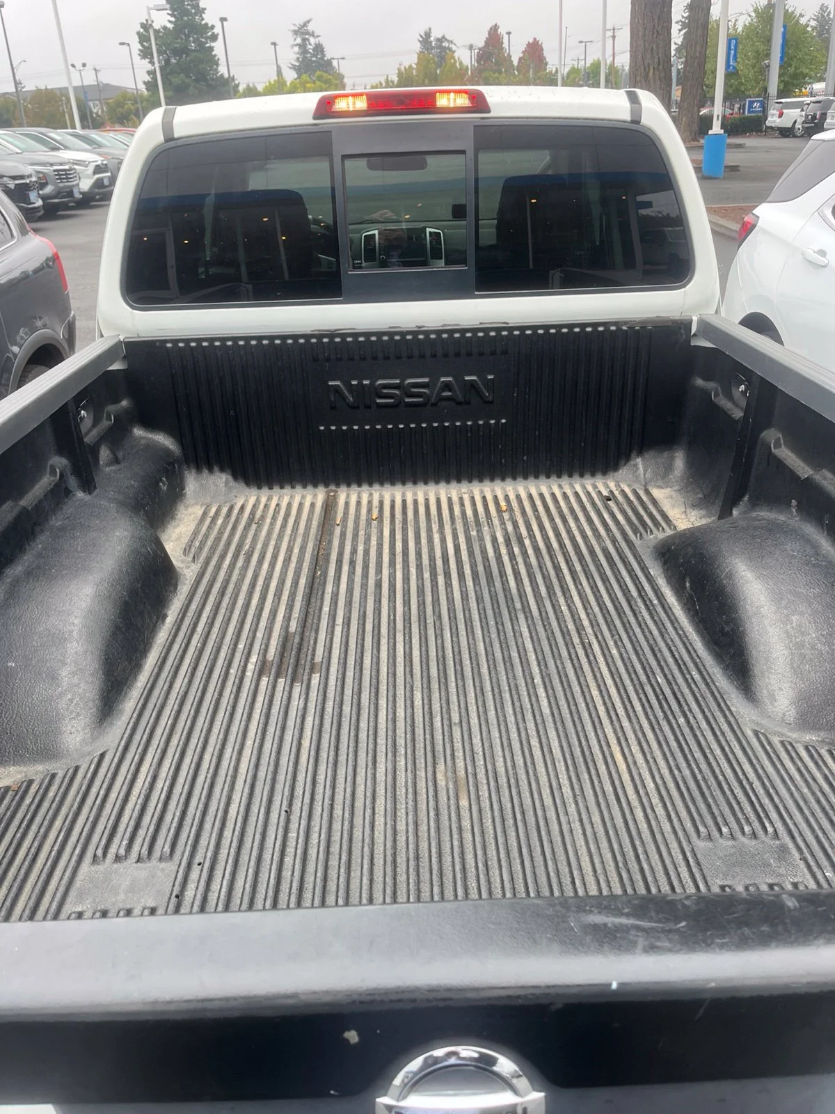 Used 2019 Glacier White Nissan SV image 5