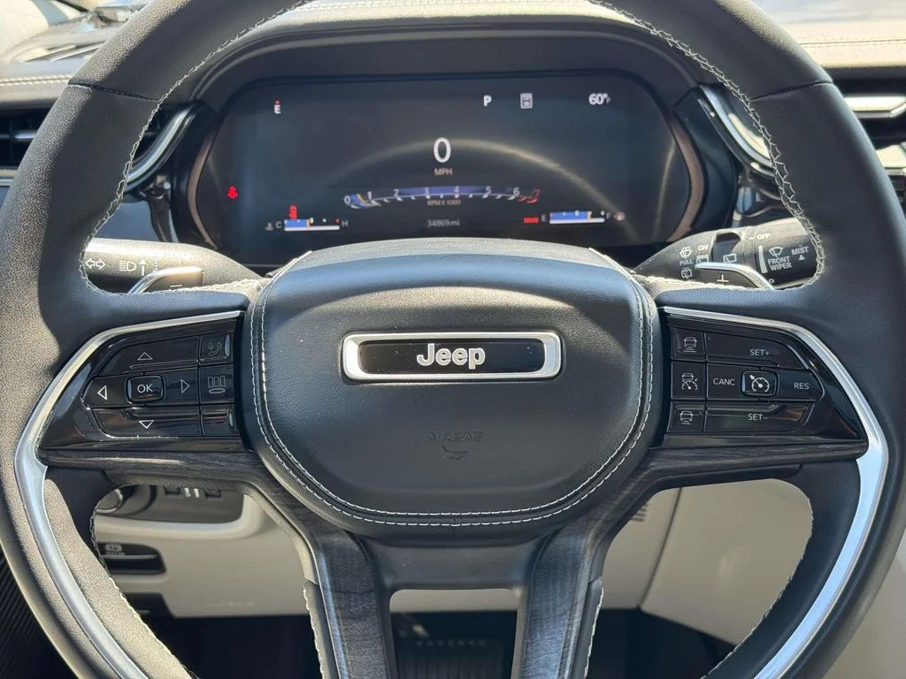 Used 2023 White Jeep Overland image 18