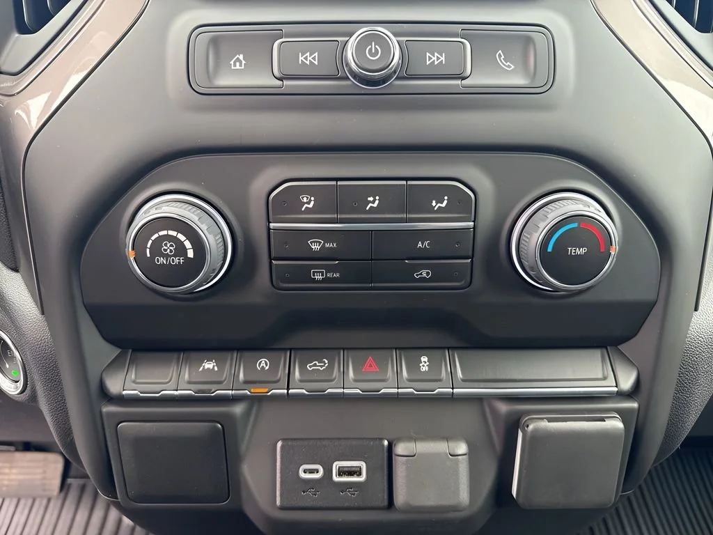 Used 2025 Summit White Chevrolet Custom image 23