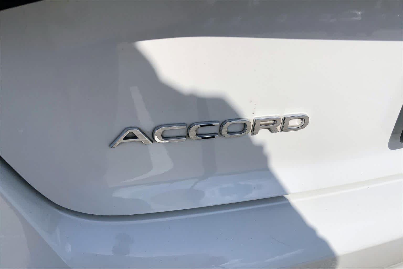 Used 2025 Platinum White Pearl Honda Sport-L image 30