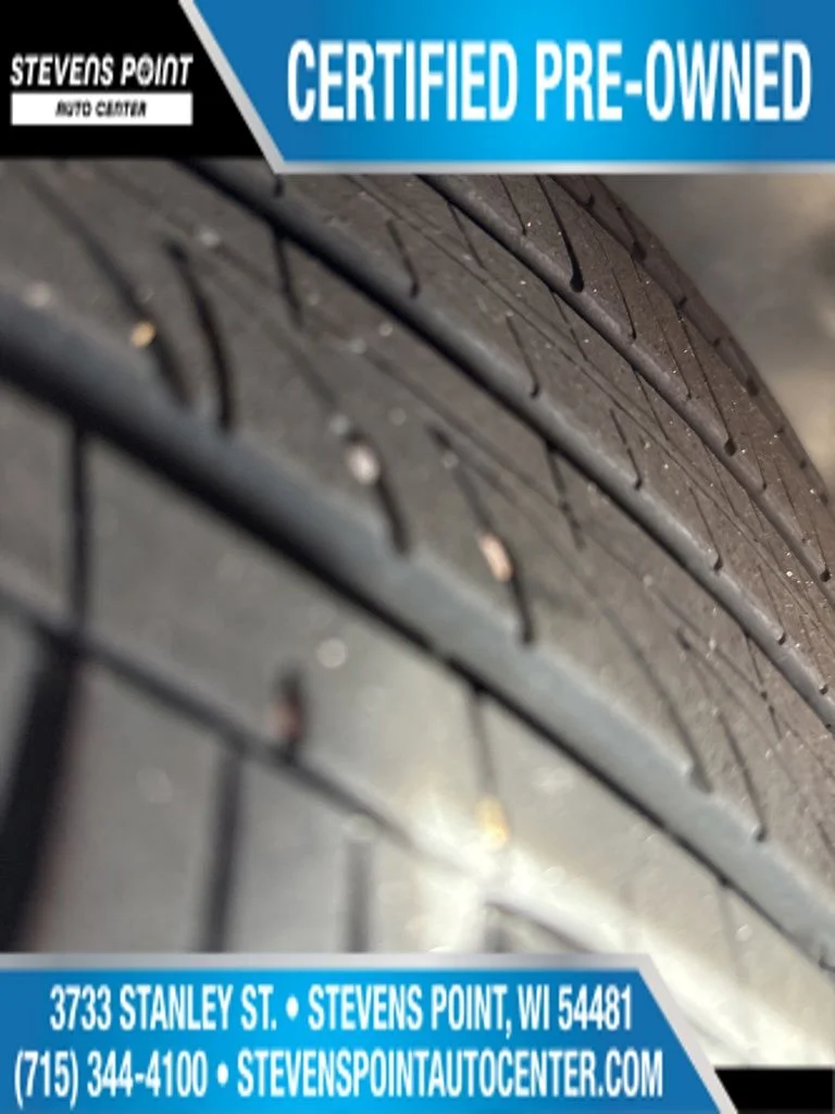Used 2023 Fluid Metal Hyundai SEL image 5