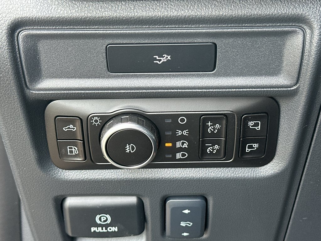 New 2026 Agate Black Metallic Ford Lariat® image 30