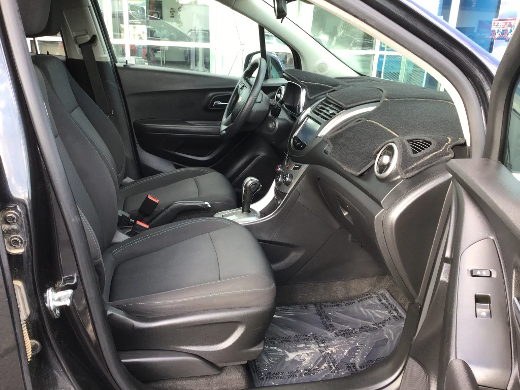 Used 2016 BLACK GRANITE METALLIC Chevrolet LT image 7