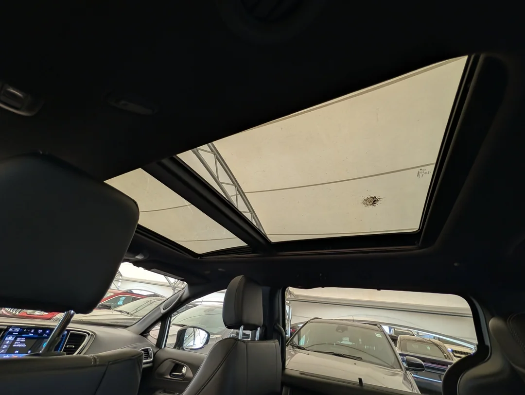 New 2027 White Chrysler Select - - AWD - 3.6L Pentastar V6 - Adaptive Cruise Control - Blind Spot Monitor & More! image 27