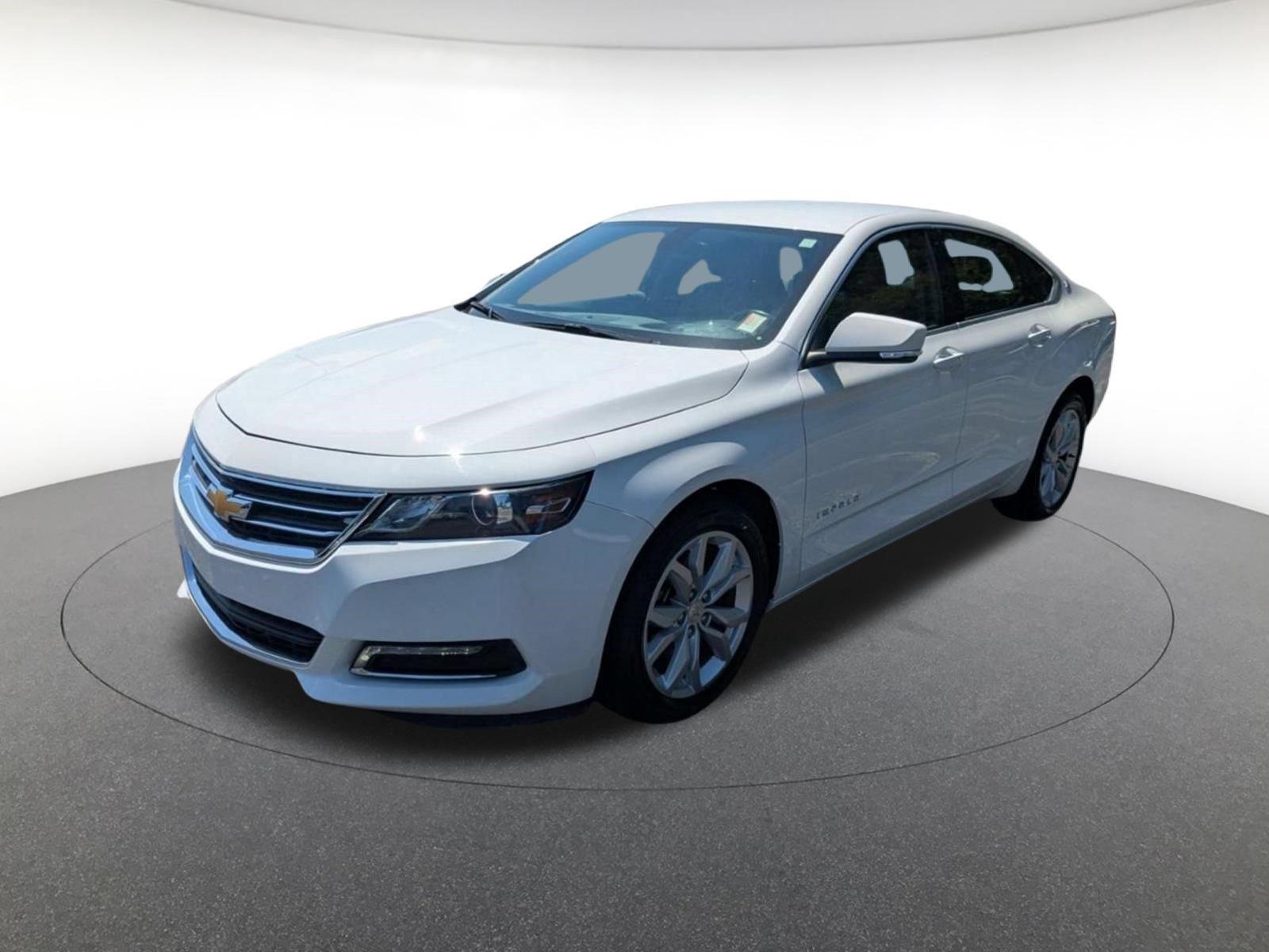 Certified Used 2018 Summit White Chevrolet LT image 9