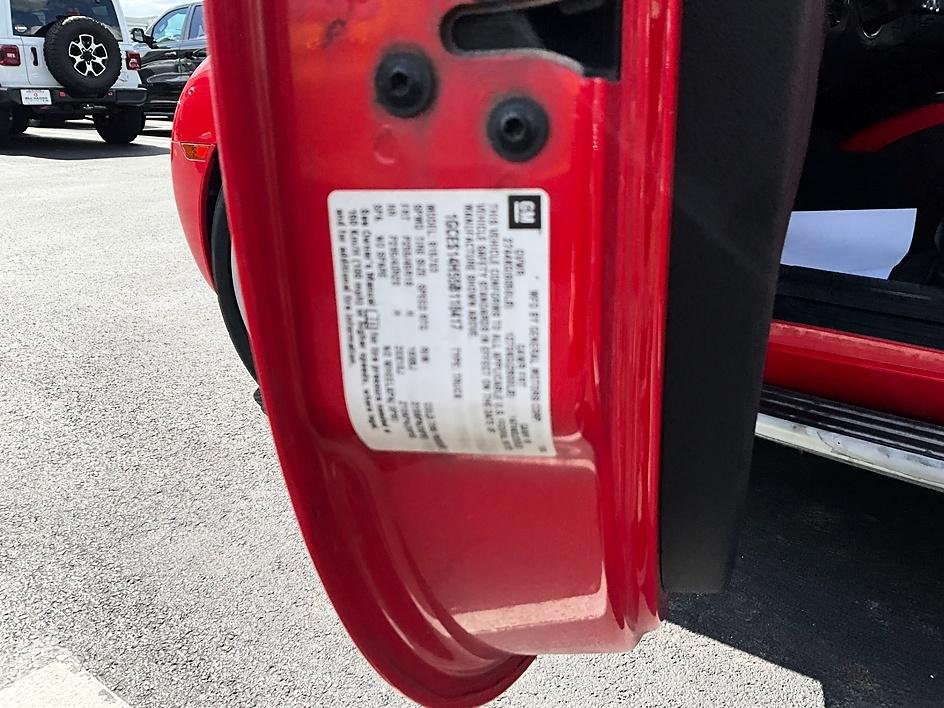 Used 2005 Red Chevrolet Base image 33