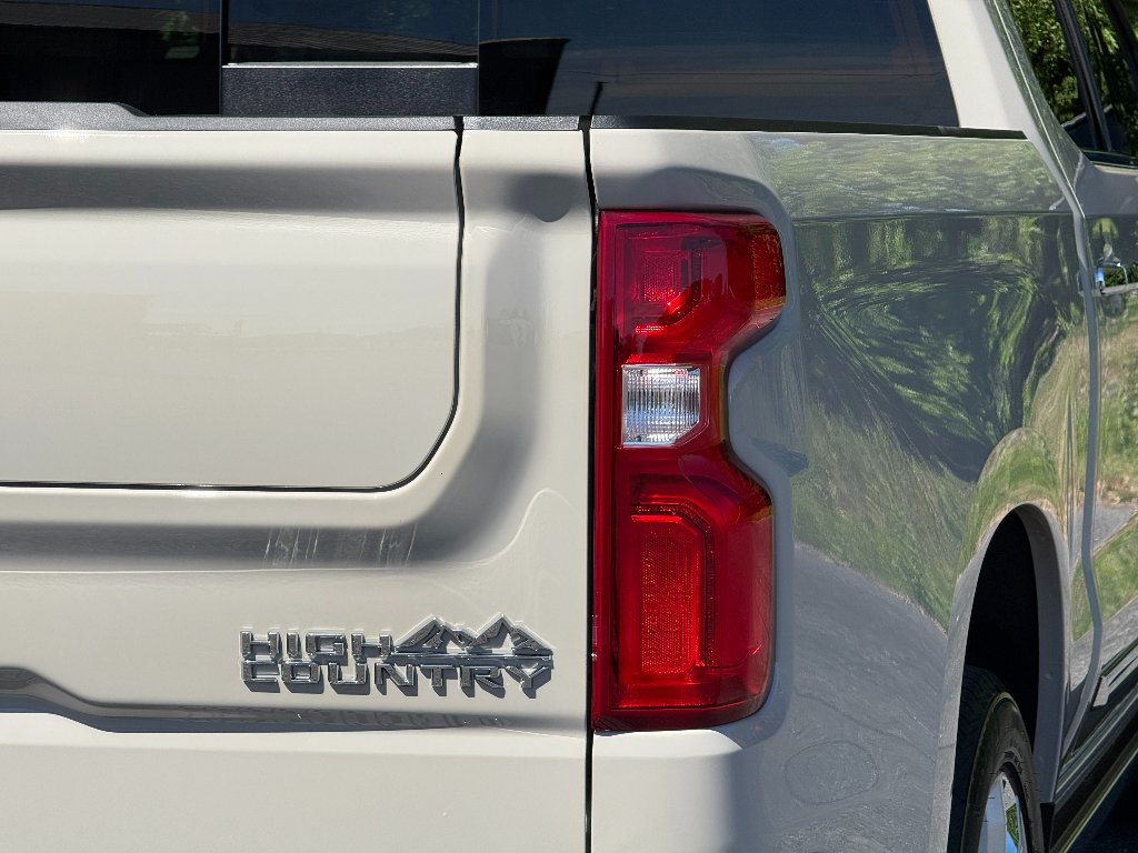 2026 Chevrolet Silverado 1500 High Country - Photo 10