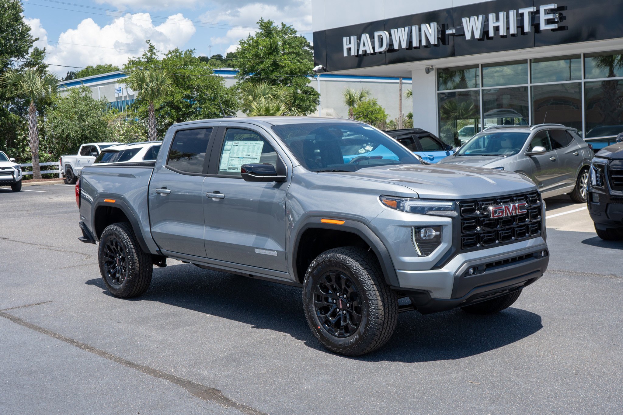 2026 GMC Canyon 2WD Elevation Crew Cab Short Box's photo