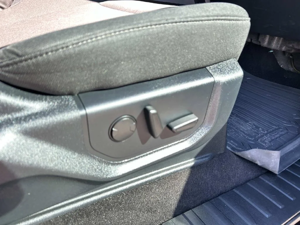 Used 2019 Black Ford XLT image 30