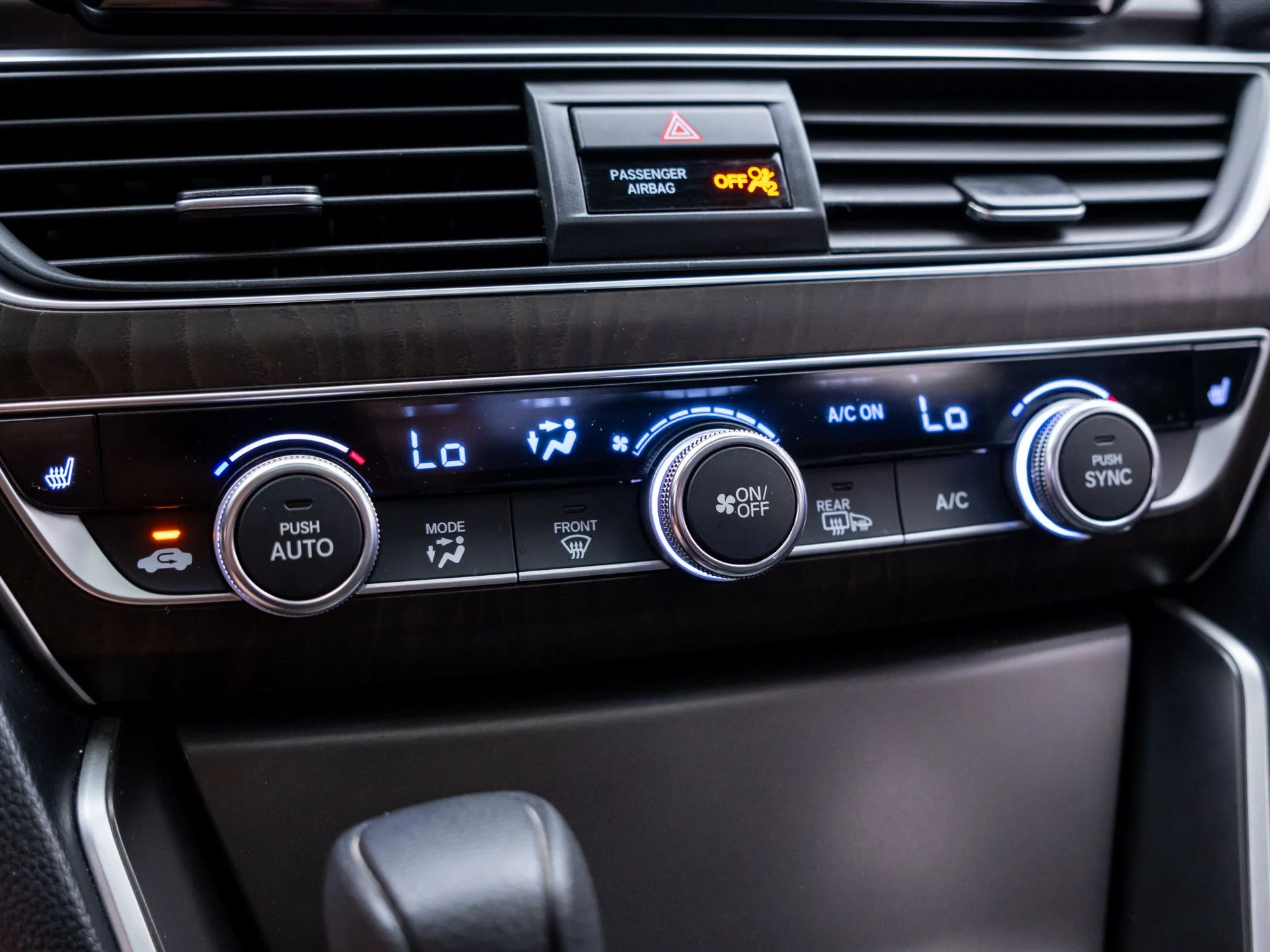 Used 2018  Honda EX image 23