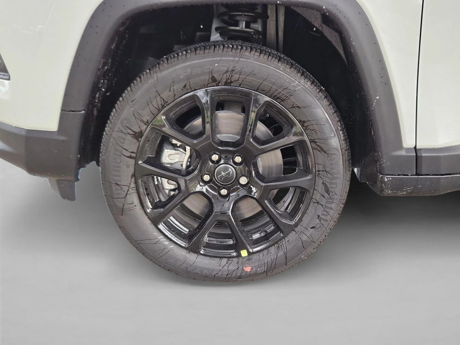 New 2026 Bright White Clear-Coat Exterior Paint Jeep Latitude Altitude image 9