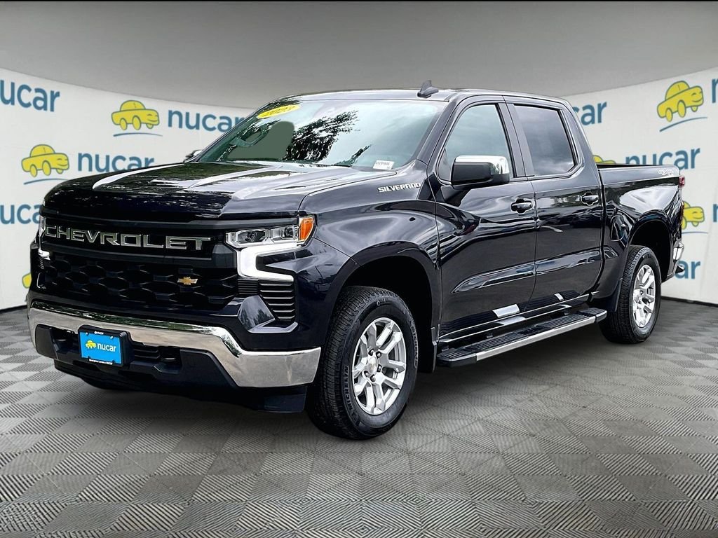 Used 2023 Gray Chevrolet LT image 3