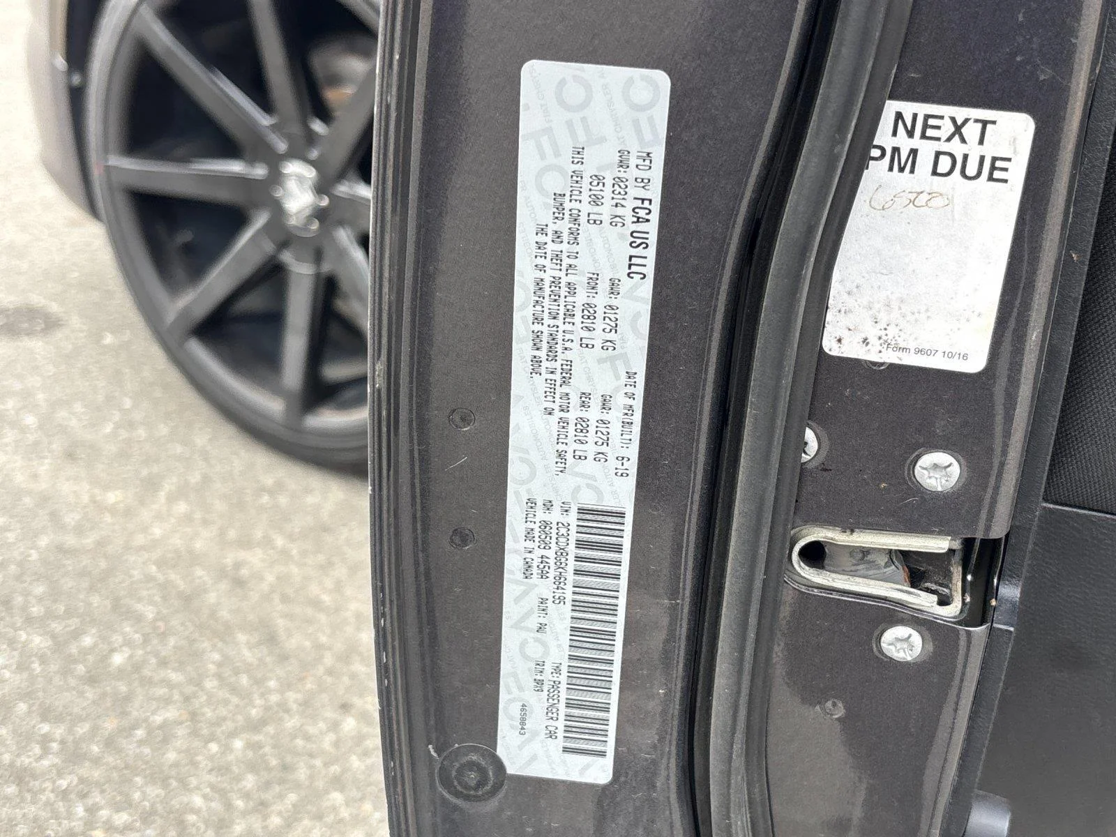 Used 2019 Granite Pearlcoat Dodge SXT image 11