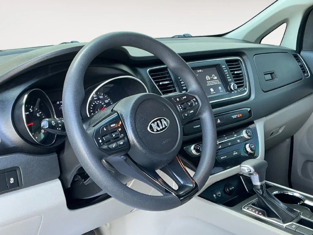 Used 2020 Silver Kia LX image 19