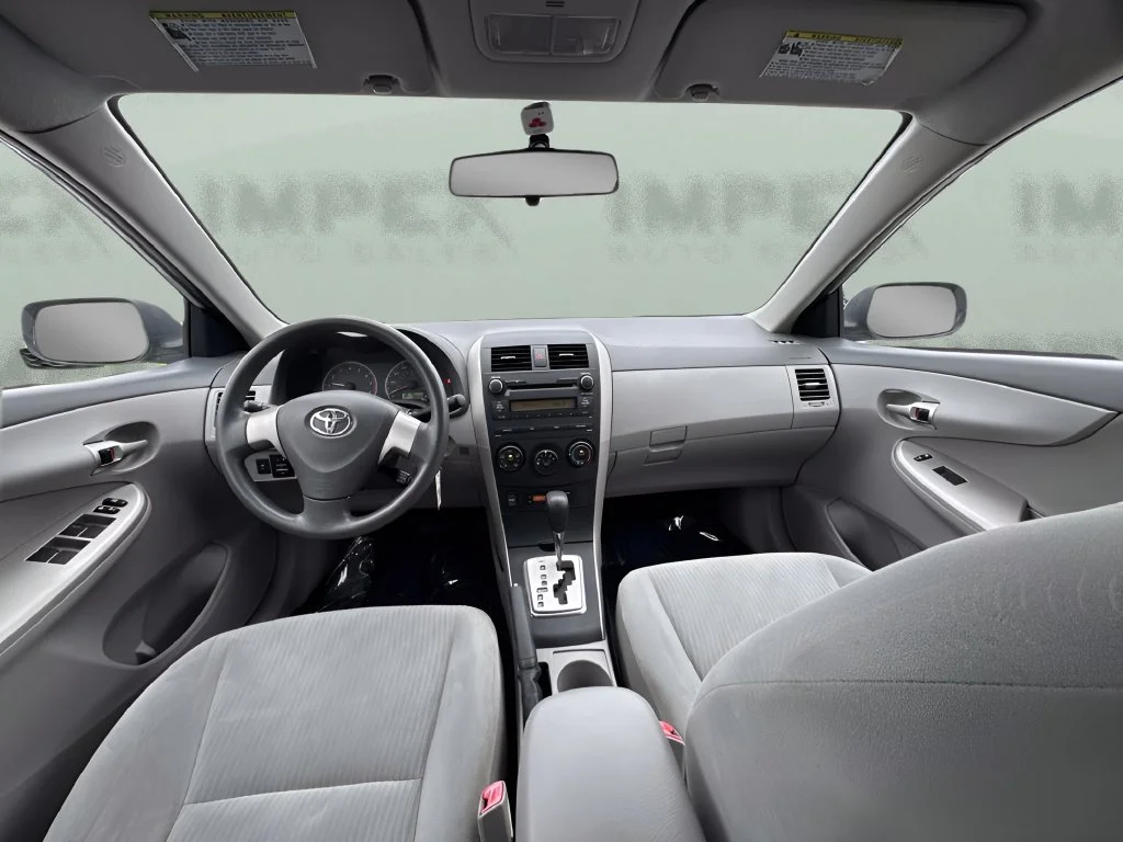 Used 2010 Silver Toyota LE image 11