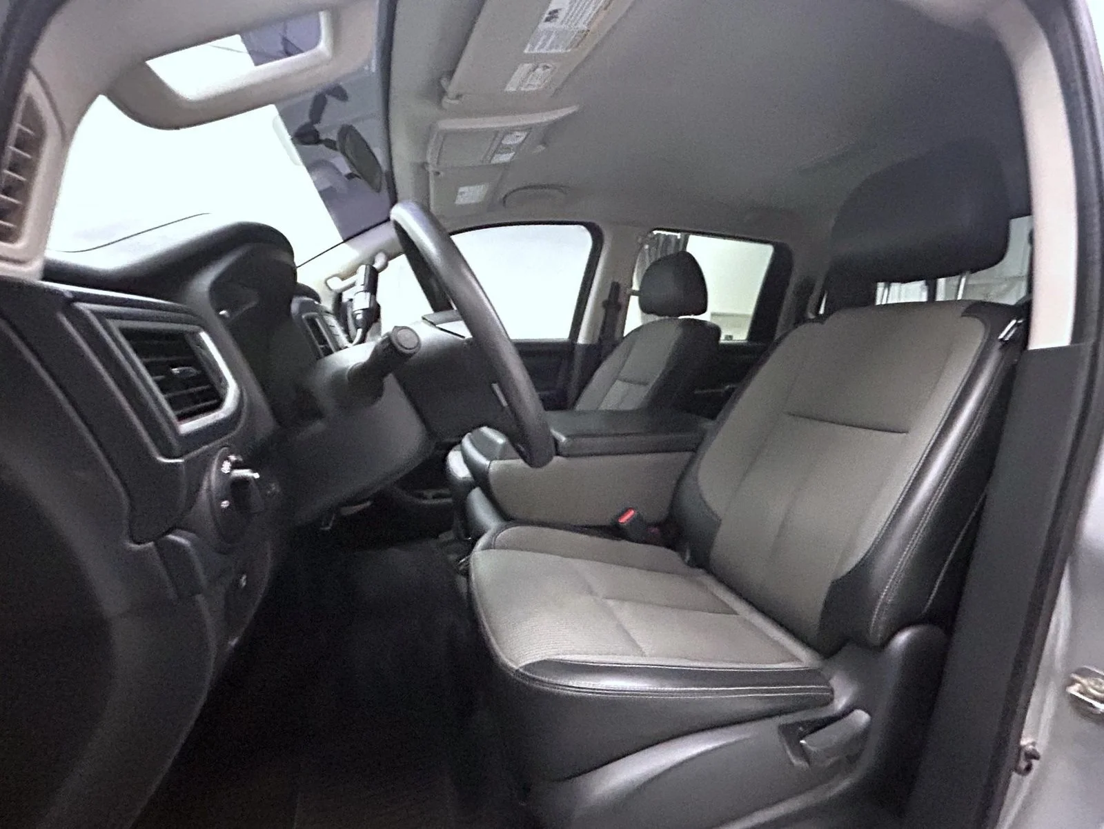 Used 2017 Silver Nissan S image 11