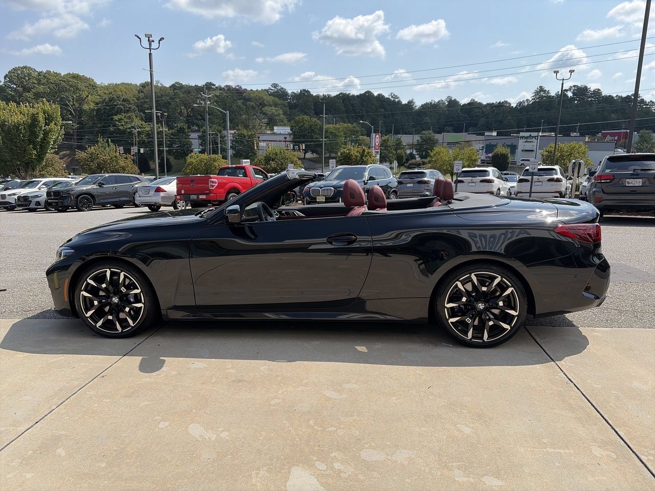 Used 2027 Black Sapphire Metallic BMW M440i image 5