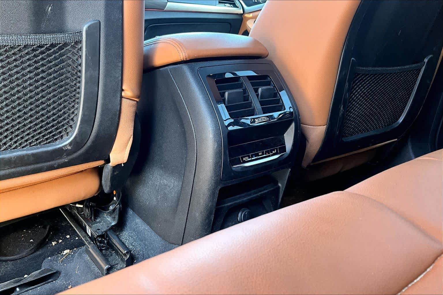 Used 2018 Phytonic Blue Metallic BMW xDrive30i image 36