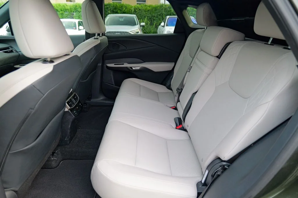 Used 2023 Green Pearl Lexus 350 Premium image 27