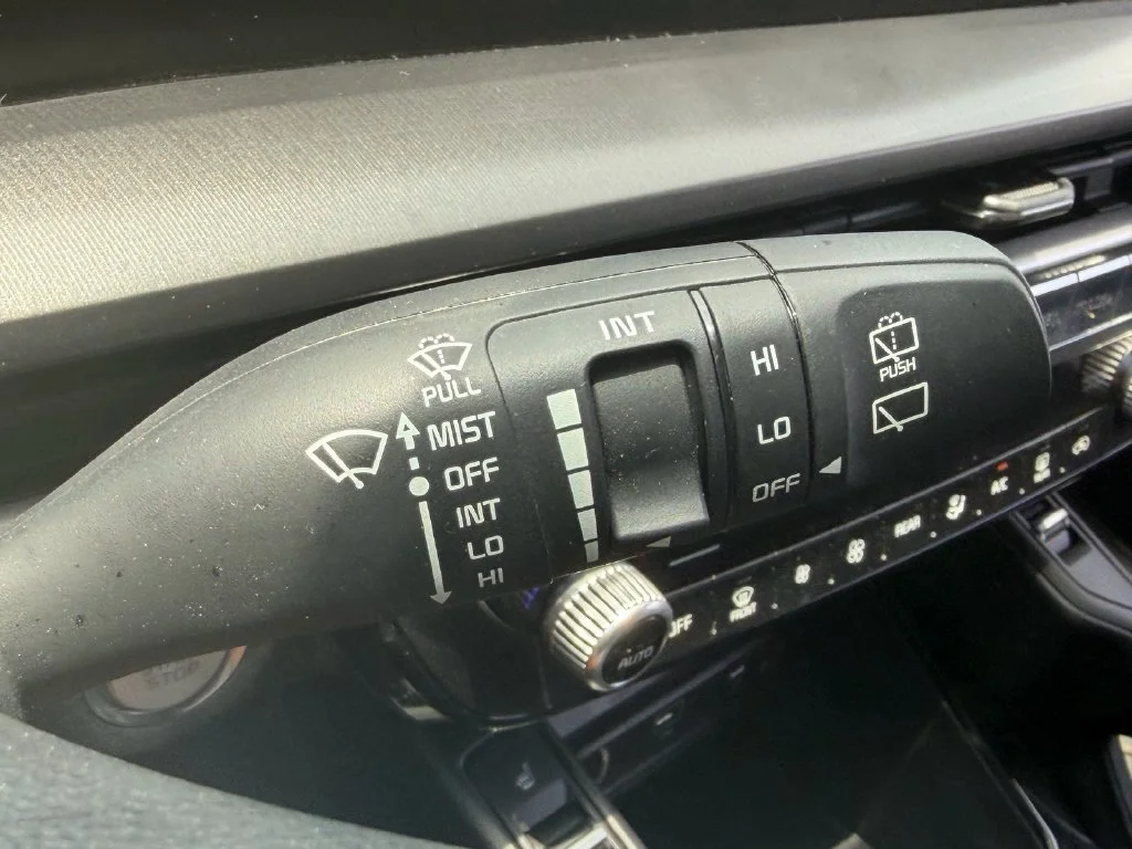 Used 2024 Green Kia S image 31