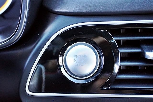 Used 2023 White Genesis 2.0T image 30