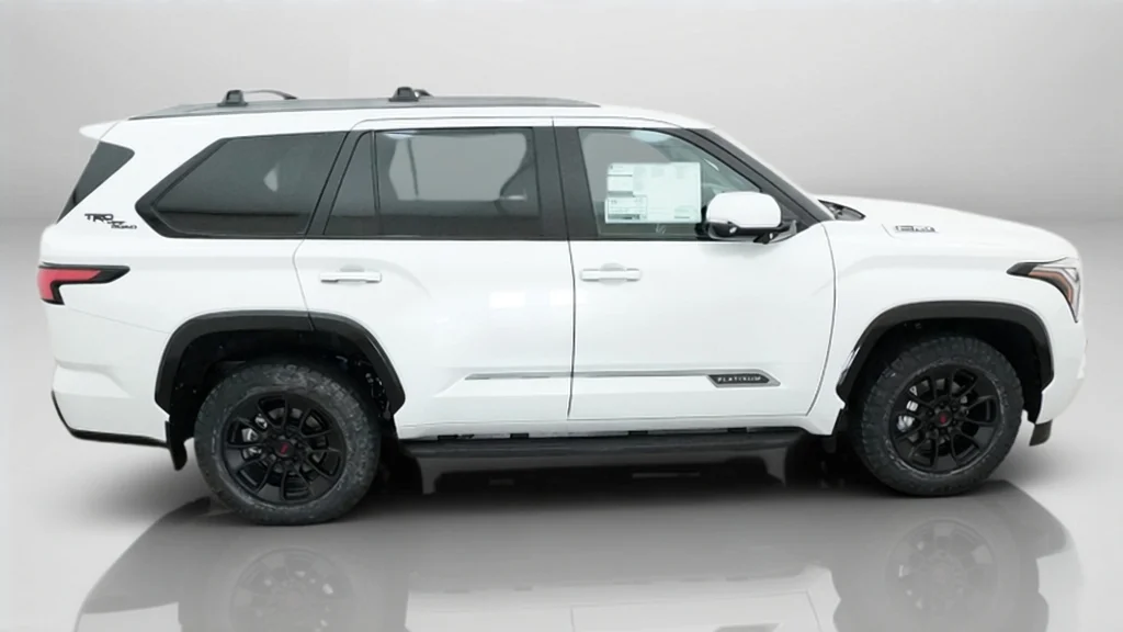New 2026 Wind Chill Pearl Toyota Platinum image 22