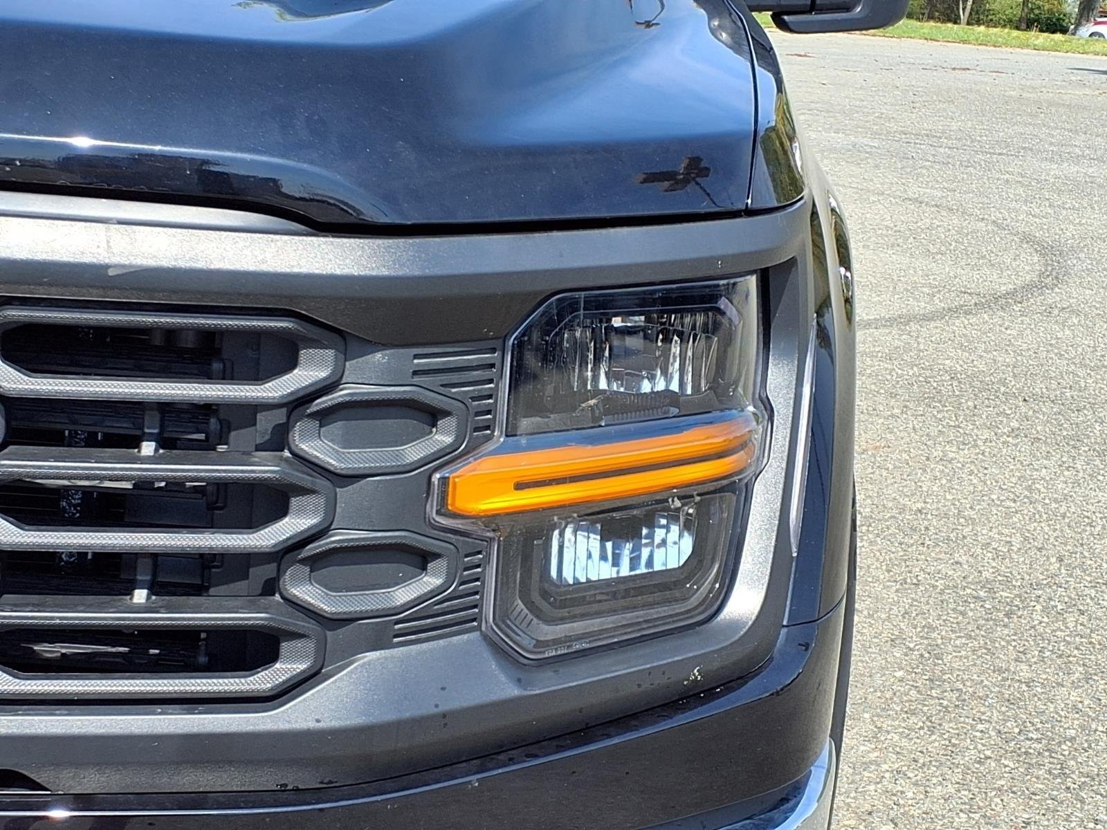 Used 2024 Agate Black Metallic Ford XL image 15