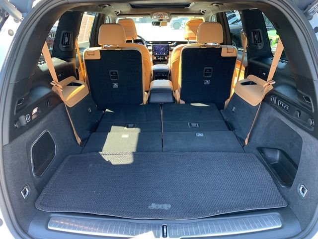 Used 2025 White Jeep Summit image 6