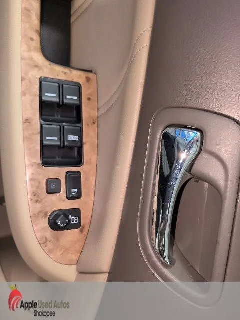 Used 2005 White Honda EX-L image 10