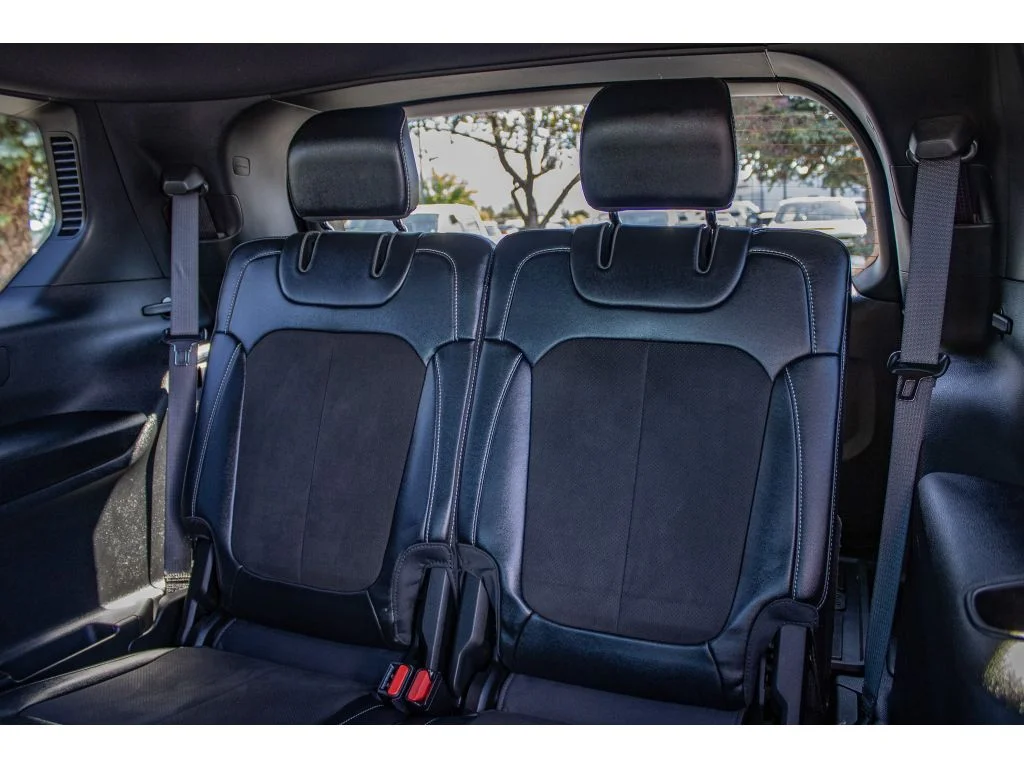 Used 2023 Baltic Gray Metallic Clearcoat Jeep Altitude image 21