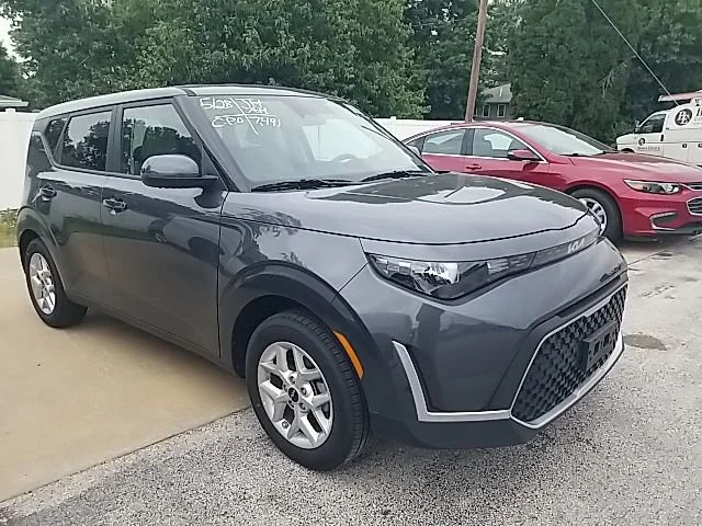 2025 Kia Soul 2.0L LX IVT's photo