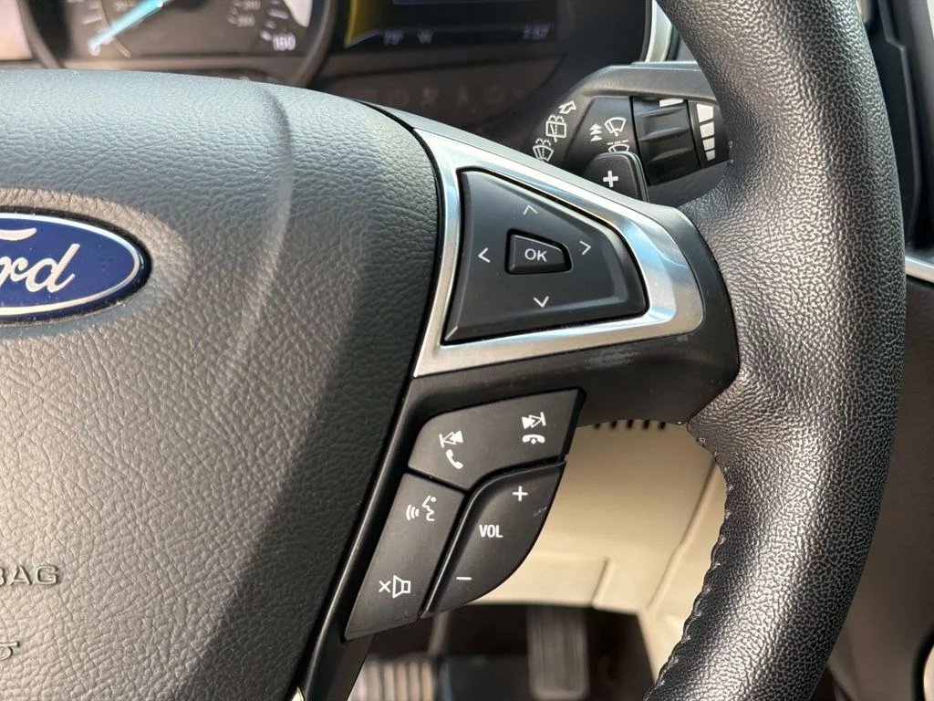 Used 2016 White Ford Titanium image 29