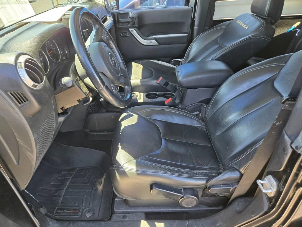 Used 2015 Black Clearcoat Jeep Sahara image 3