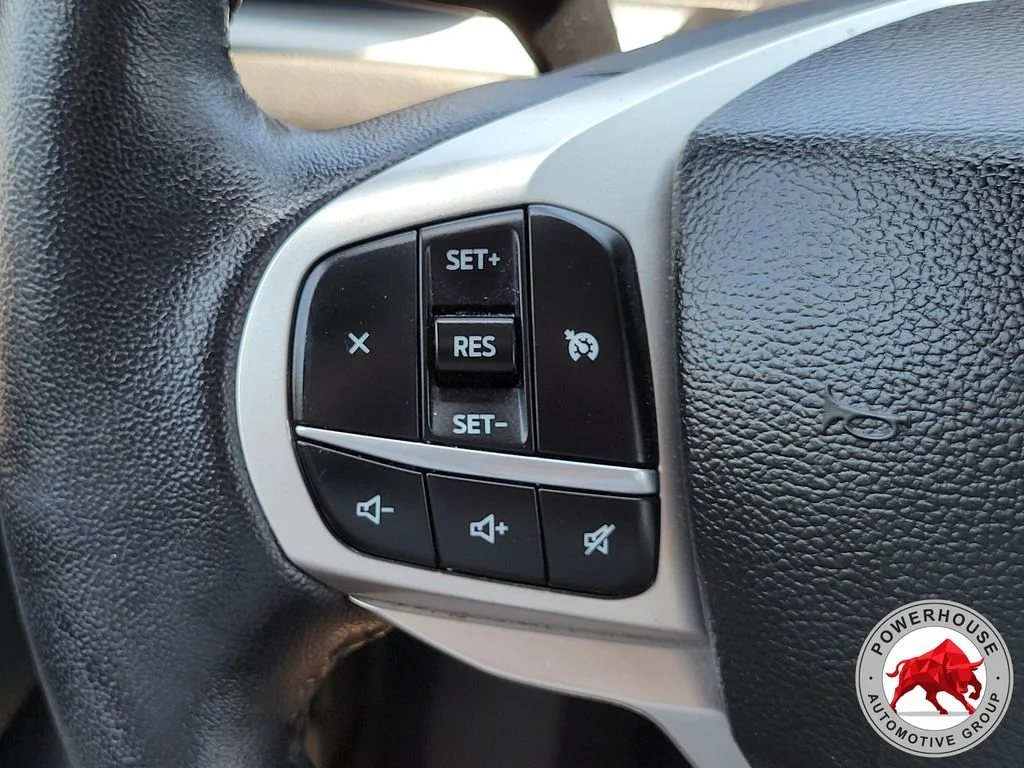 Used 2023 Silver Ford XLT image 28