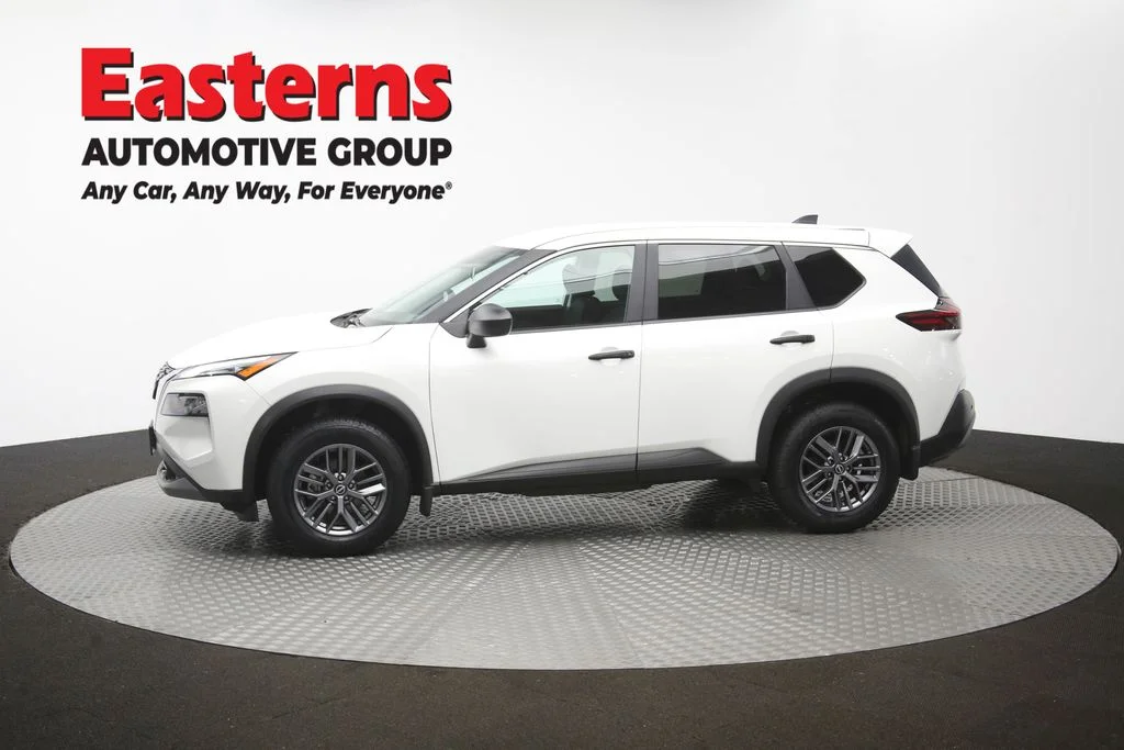 Used 2023 White Nissan S image 59
