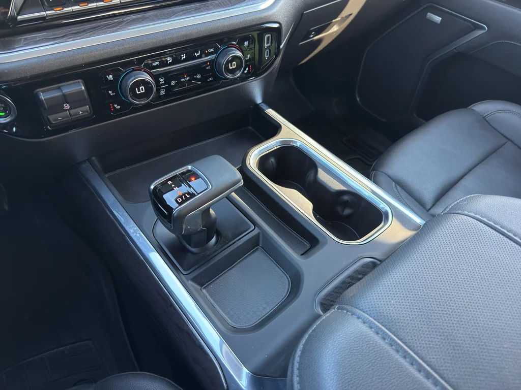 Used 2025 Summit White Chevrolet LTZ image 23
