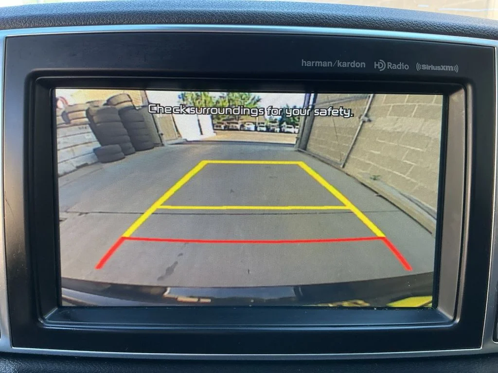 Used 2018 Red Kia EX image 16
