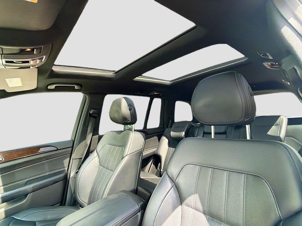 Used 2019 Polar White Mercedes-Benz 450 4MATIC® image 20